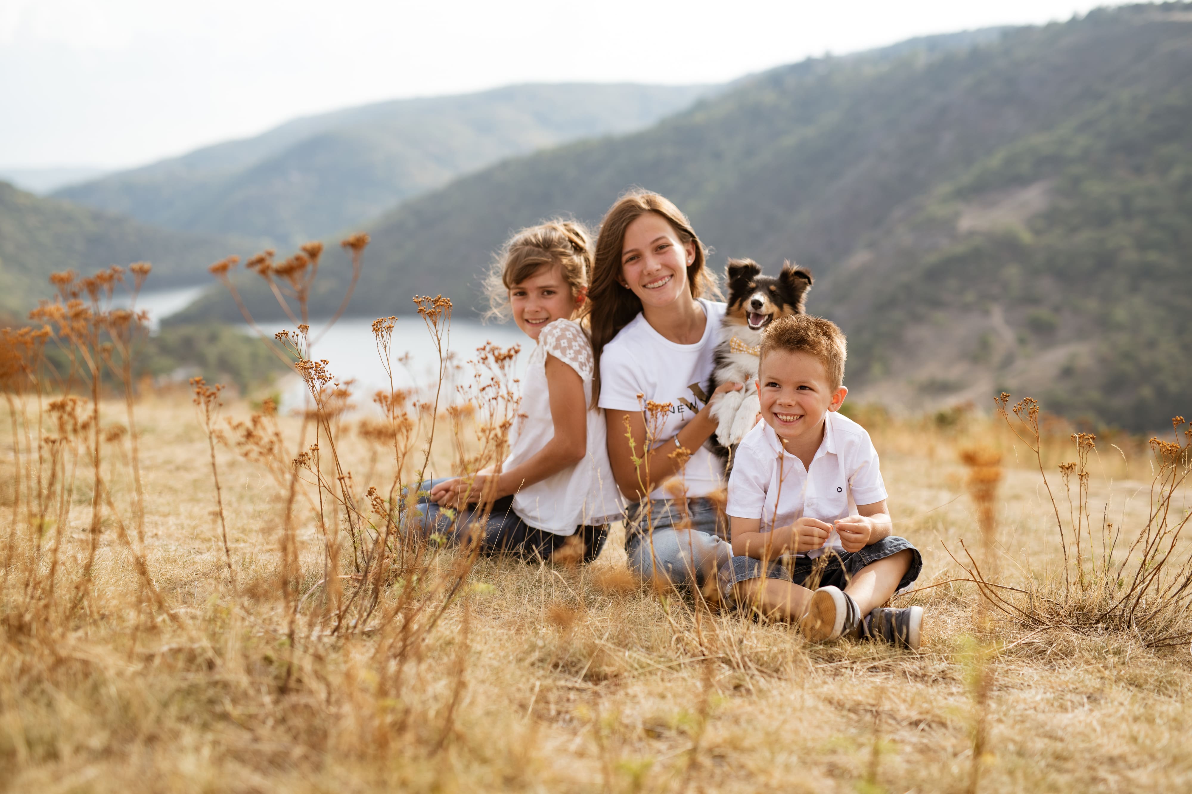 Pourquoi opter pour un shooting photo famille en extérieur